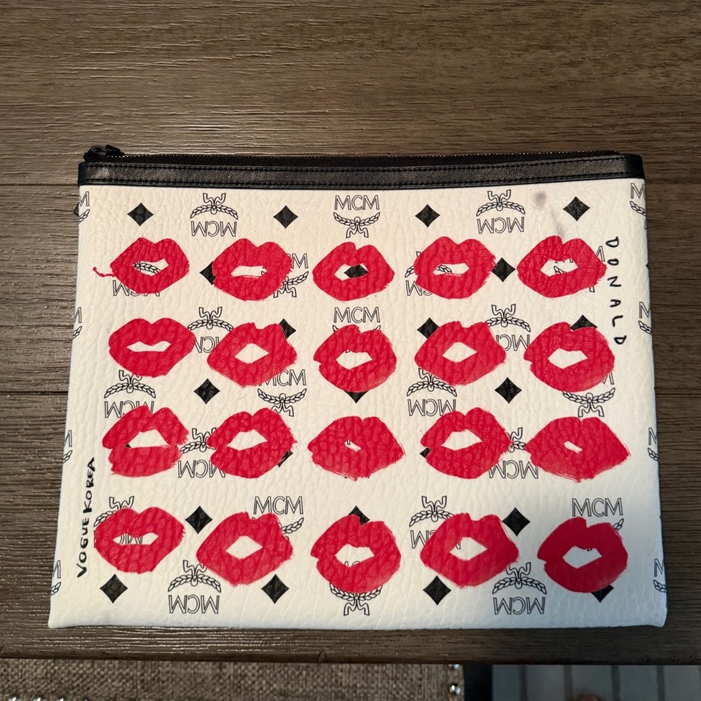 MCM Pouch